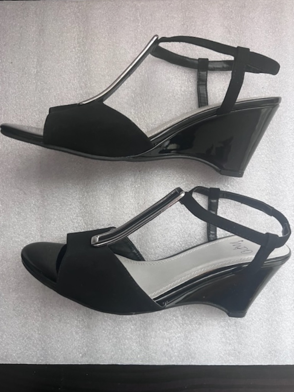Impo Wedge Vivette Women's Black Slingback Sandals in size 9